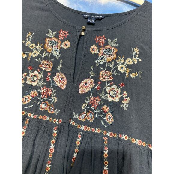 American Eagle Bell Sleeve Crop Shirt Women's Size Small Top Embroidered Grey - Picture 2 of 5